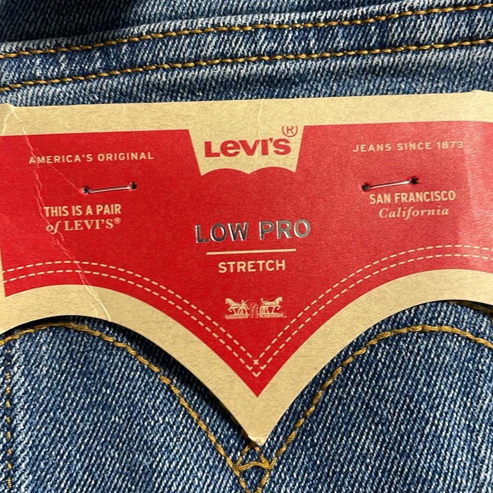 Levi’s Low Pro Mid Rise Relaxed Fit Girls Jeans Size 10 NEW - Picture 7 of 10